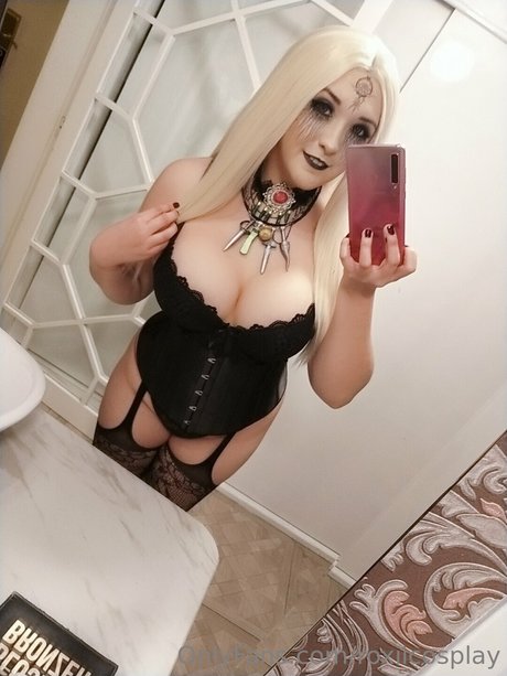 Roxii Cosplay porno freie galerie