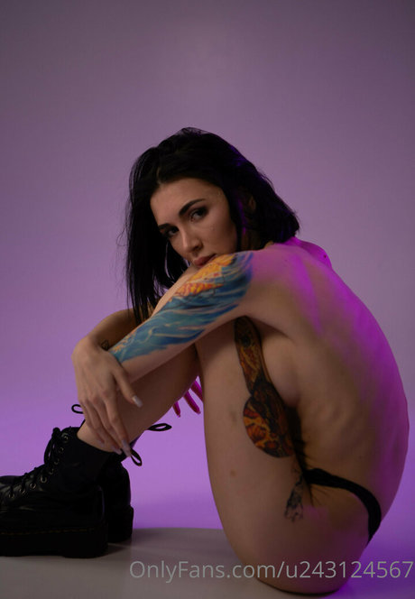 Mika Davis freie pornostar bild