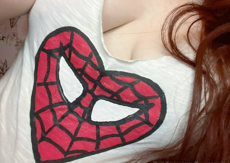 vollbusige rothaarige onlyfans kunst erwachsene archiv