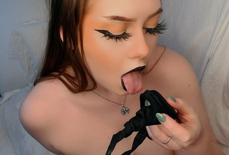 Town Slut top sex bild