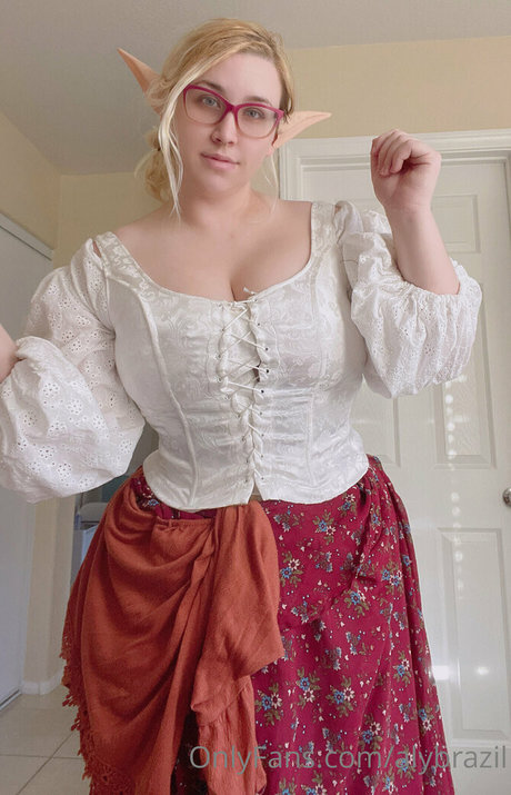 Alybrazil nacktheit perfekte bild