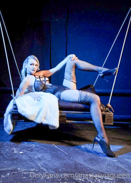 Anastasyia Zaharova perfekte top bilder