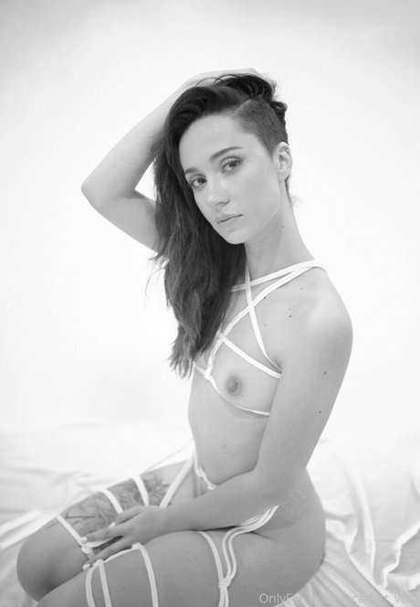 scarlett vera exklusive erwachsene bilder