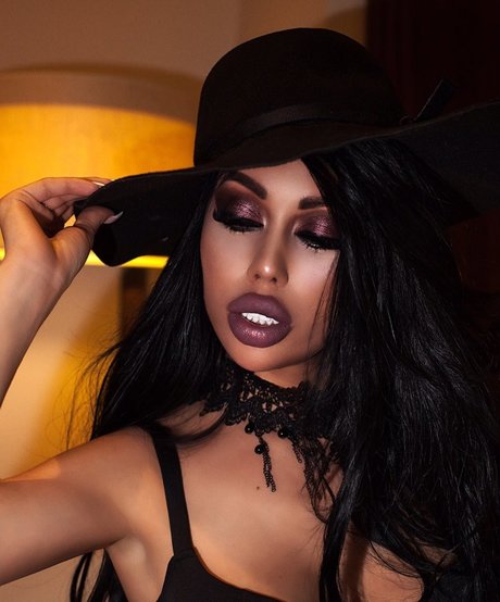 Lara Frost perfekte nackten bilder