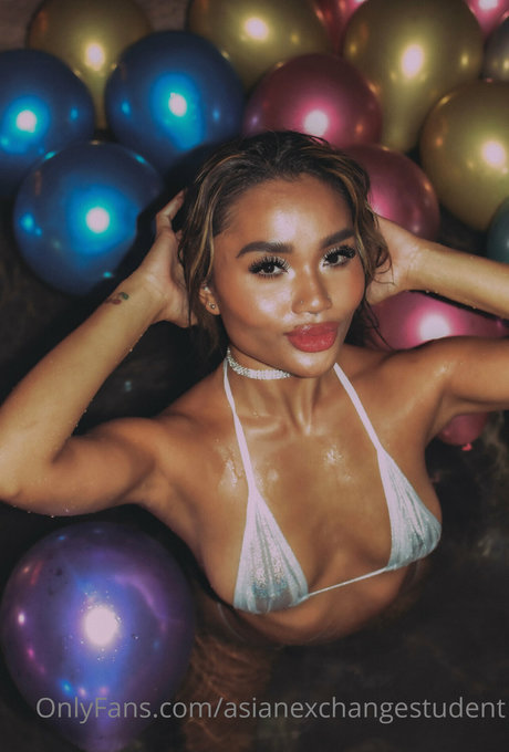 Newbie Asian nackt schöne galerie