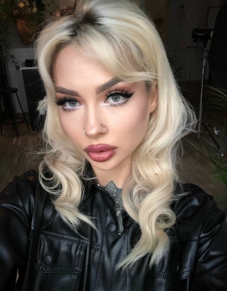 Vakhanalia nackt pornostar archiv