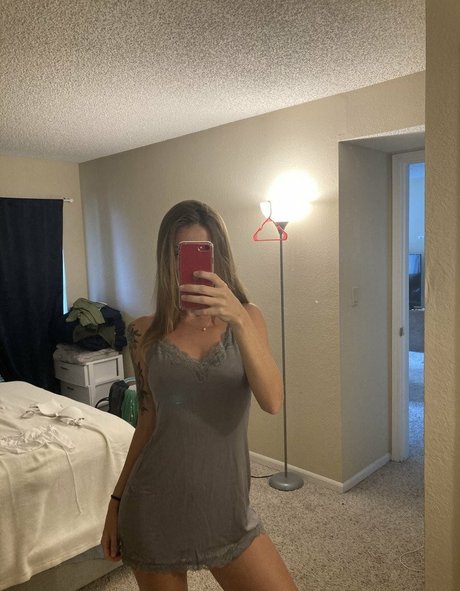 cremedelapeachh erotische pornographische galerie