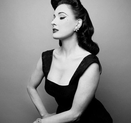 Allison Scagliotti kunst heiße bild