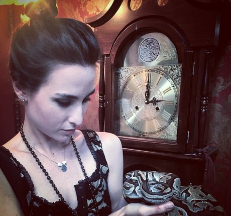 Allison Scagliotti akt pornostar galerien