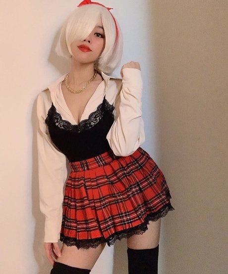 Saiiren schauspielerin sexy galerie