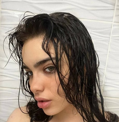 alena chaikina nacktheit kunst galerie