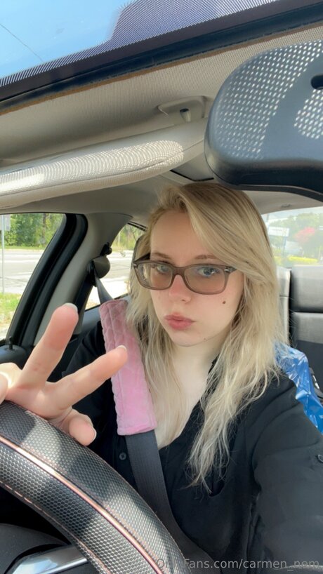 carmen nem hübsche erwachsene bilder