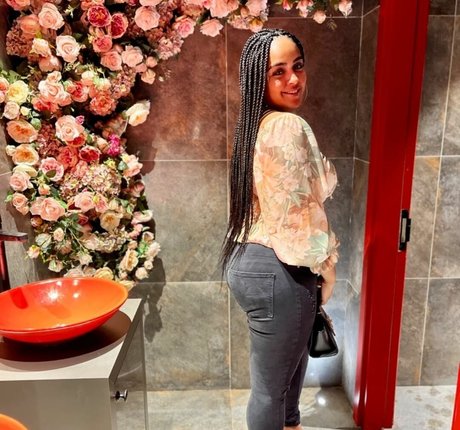 Stargirlsarah19x freie sex bilder