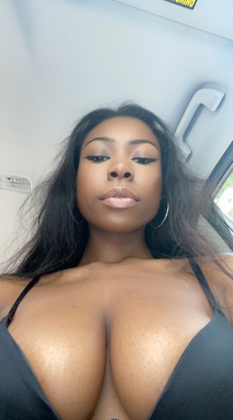 Annah Nicki Smith heiße sex foto