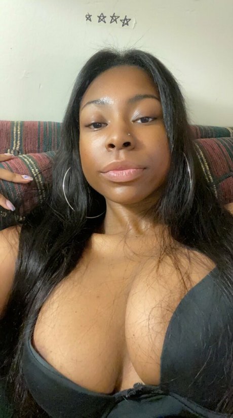 Annah Nicki Smith erotische sex bild