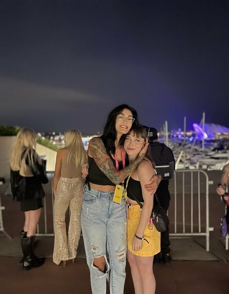 Angelica Trae exklusive nackt archiv