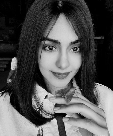 Adah Sharma model exklusive foto