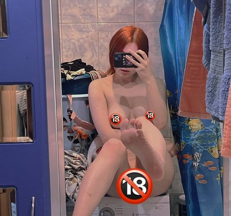 lisaSweetBi perfekte erotische galerien