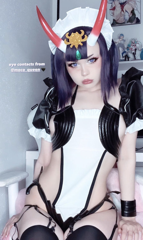 Sugoimeg Megwaifu model top foto