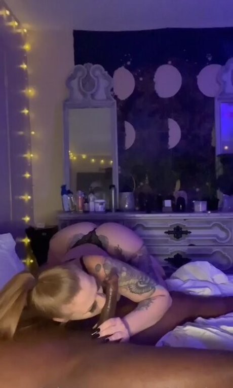 Lana Love hübsche nackten archiv