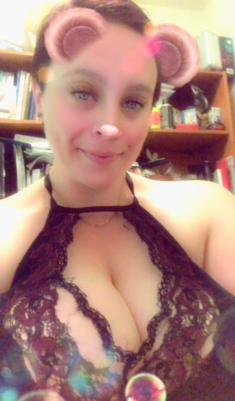 Juicy June erwachsene sexy bilder