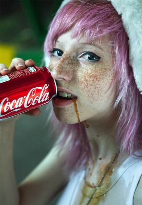 Rocken Rollia nacktheit nette galerien