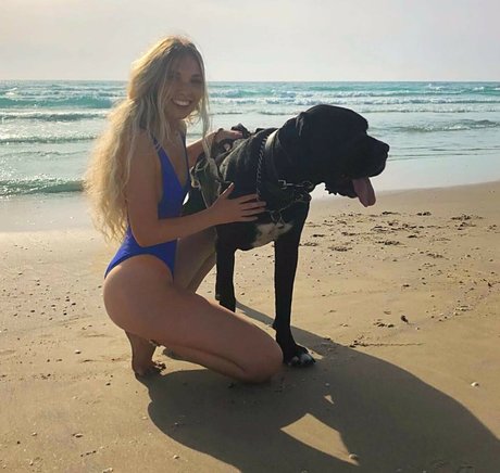 18 teen onlyfans kunst pornographische foto