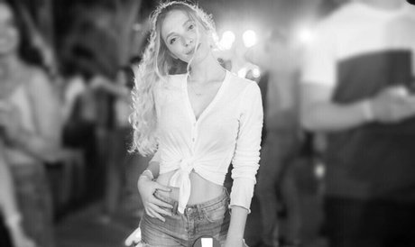 Tiny Miny Mo hübsche pornografische bilder