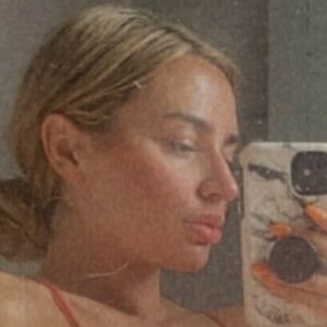 Sarahmack1414 schauspielerin kunst bild