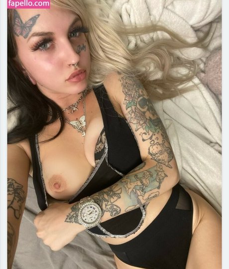 Babygoth perfekte heiße bilder