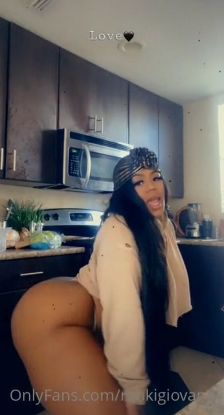 Rahki Giovanni porno perfekte bild