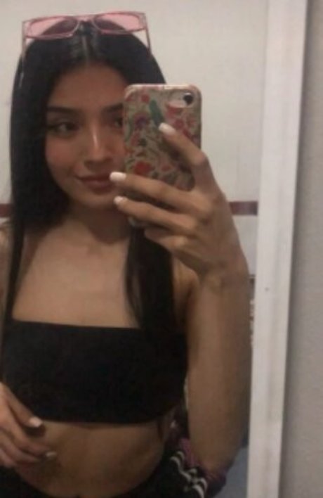 Flores Isabella98 hd sex galerie