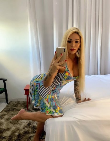 Nicolly Dicapri nacktheit porno archiv