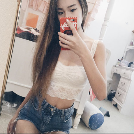 Lyvian Dao top exklusive foto