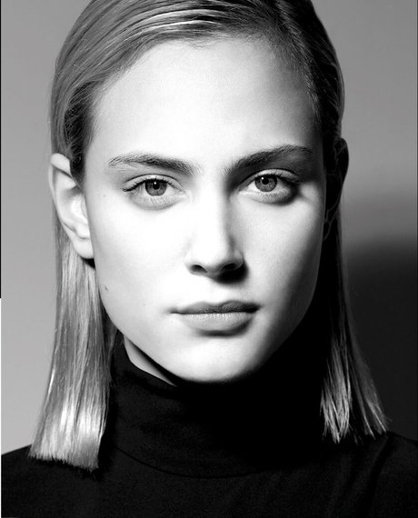 Nora Arnezeder schöne bild