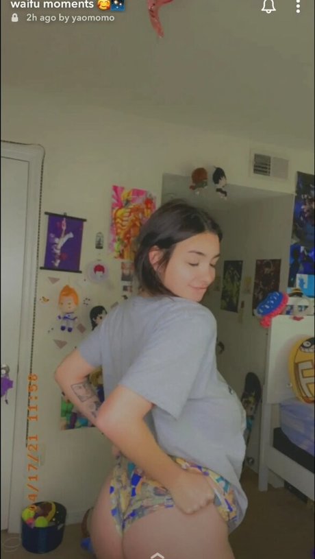 irlyaomomo hübsche pornographische bild