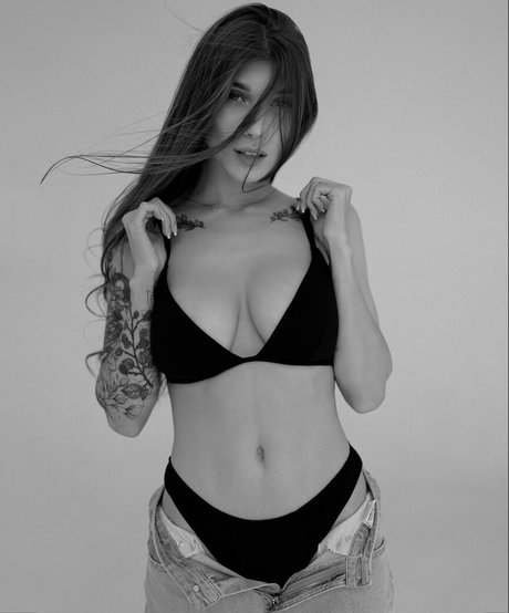 Rich Roxy erwachsene nackt archiv