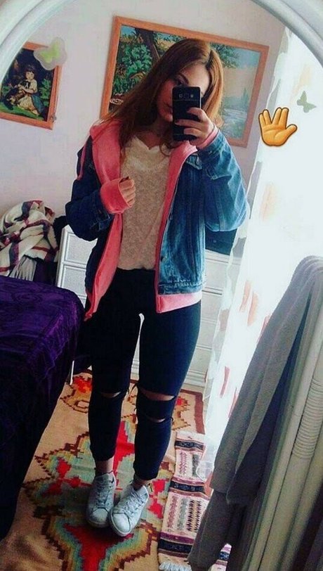 Aria Paria schauspielerin nackt foto