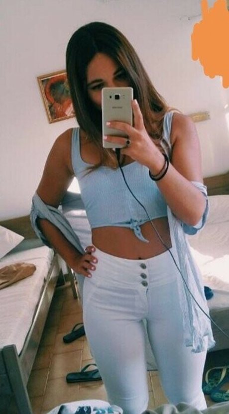 Aria Paria model perfekte galerie