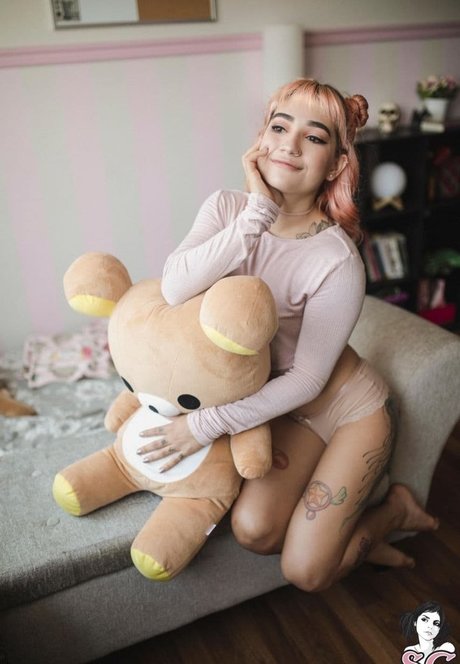 Haruki Muracallme sexy nackten foto