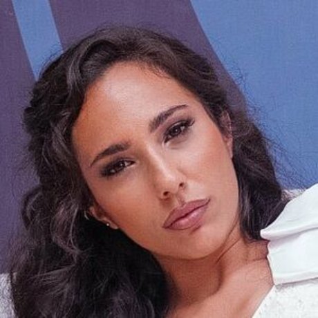 Sherezade Lapiedra erwachsene nackt bild