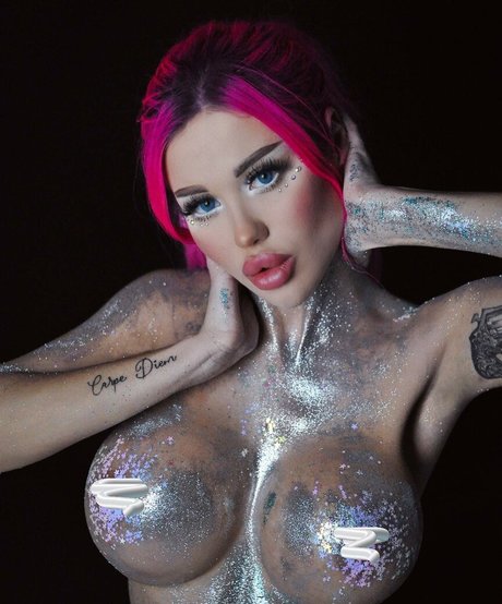 Viktoria Shock erotische nackt fotos