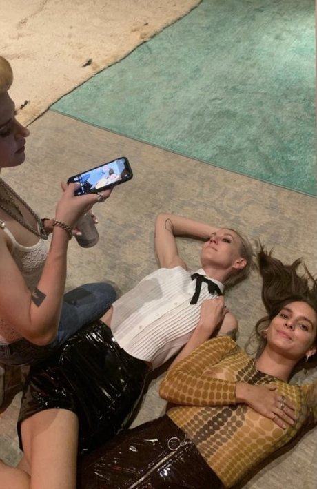 Caitlin Stasey exklusive pornografische foto