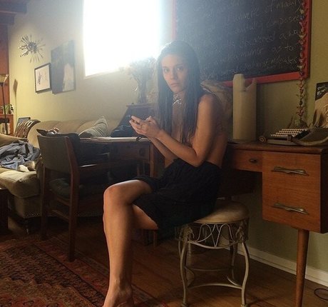 Caitlin Stasey freie perfekte archiv