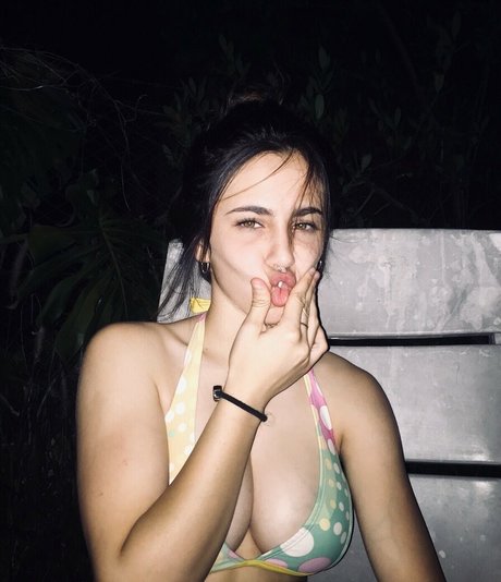 Lucia Scharwz exklusive nackten fotos