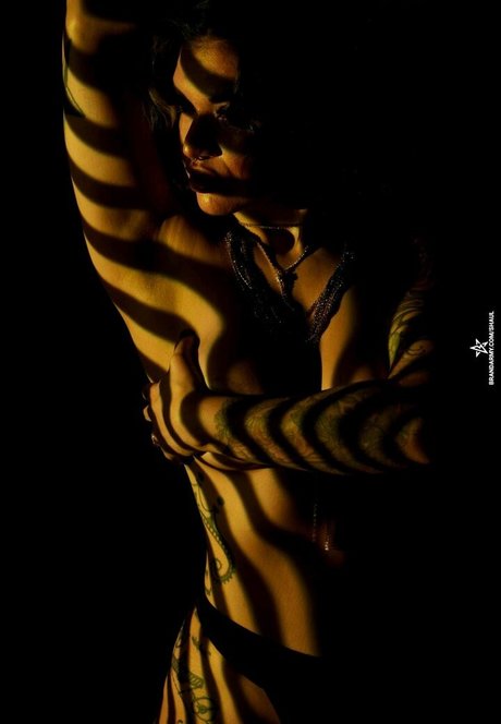 asiatische teenager-onlyfans kunst erotische bild