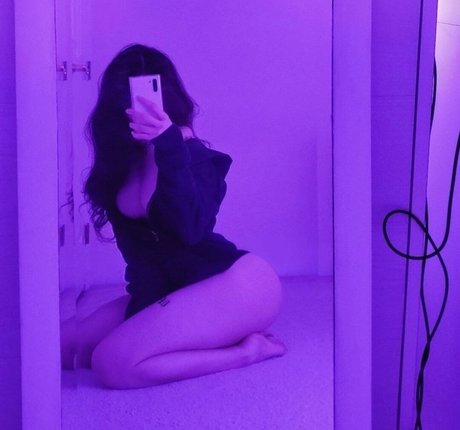 Xliahri xxx pornostar foto