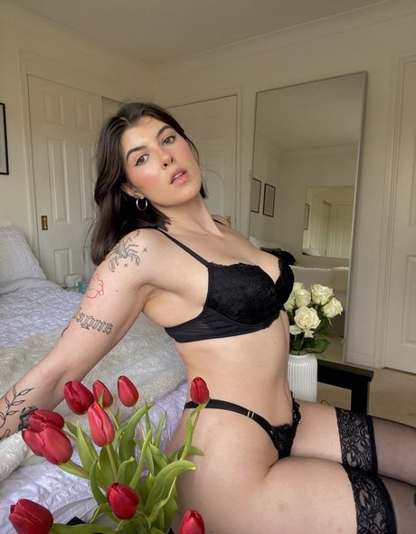 OnlyAveryWest sexy pornostar galerien