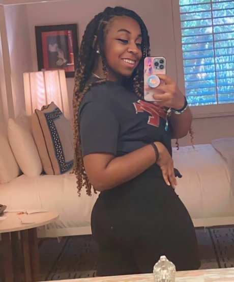 JazzyGunz porno xxx fotos