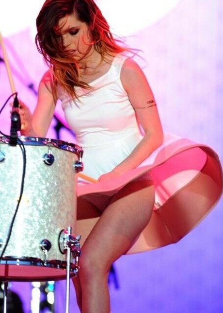 Sydney Sierota erwachsene nackte galerie